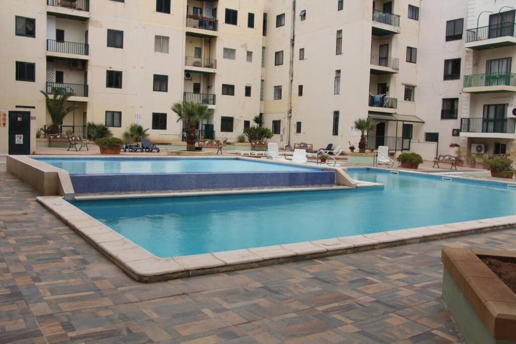 Deluxe Apartment With Pool In The Heart Of St Pauls Bay Bahía de San Pablo Exterior foto